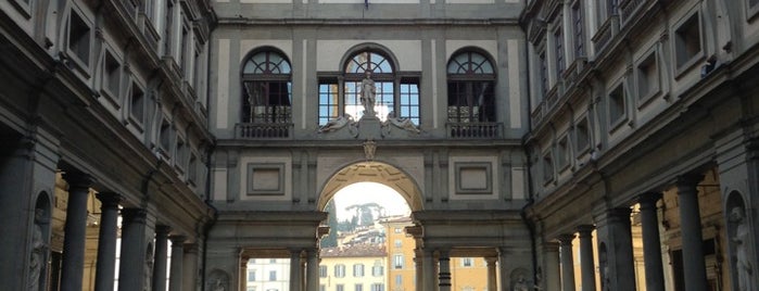 Galleria degli Uffizi is one of Florença.