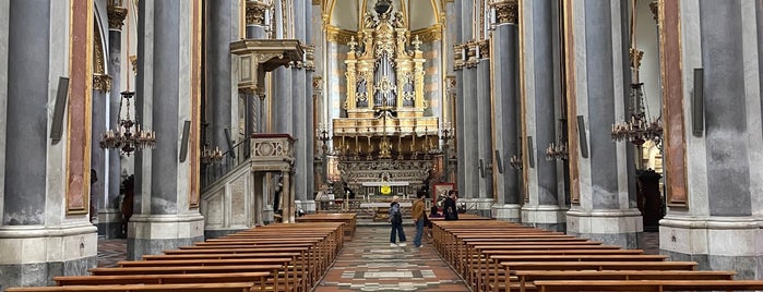 Basilica di San Domenico Maggiore is one of Napoli.