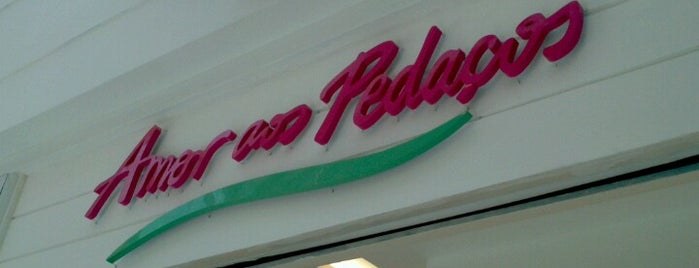 Amor aos Pedaços is one of Shopping RioMar Recife.