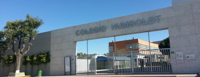 Colegio Humboldt is one of Elena : понравившиеся места.