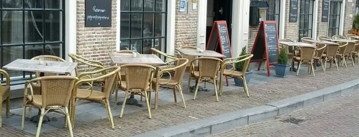 Stadsbrouwerij-Restaurant De Pelgrim is one of Rotterdam.
