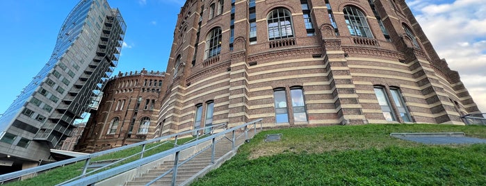 U Gasometer is one of Wien U-Bahnhöfe.