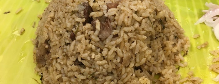 Dindigul Thalapakatti Biriyani is one of Deepak : понравившиеся места.