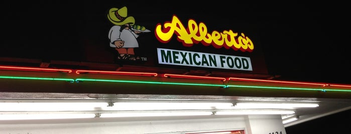 Alberto's Mexican Food is one of Tempat yang Disukai Donna.