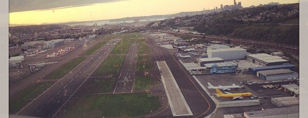 Boeing Field/King County International Airport (BFI) is one of Tempat yang Disukai IrmaZandl.