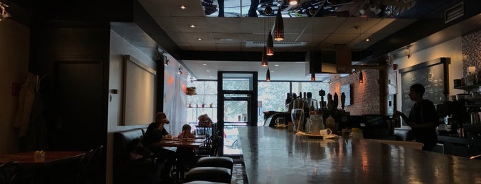 Mousse Café is one of Top café coffee shops Montreal.