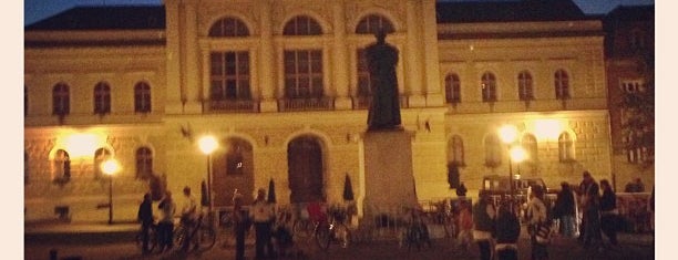 Kossuth tér is one of Lugares favoritos de Sveta.