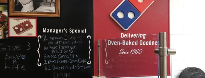 Domino's Pizza is one of Posti che sono piaciuti a Arnaldo.