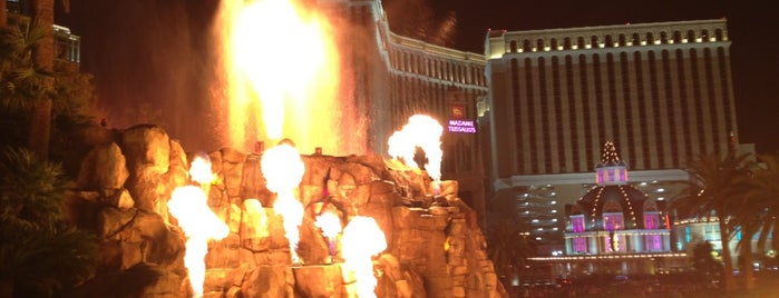 The Mirage Volcano is one of Las Vegas Favorites.