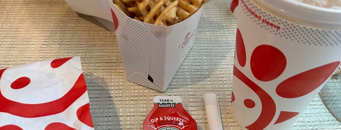 Chick-fil-A is one of Allisonさんのお気に入りスポット.