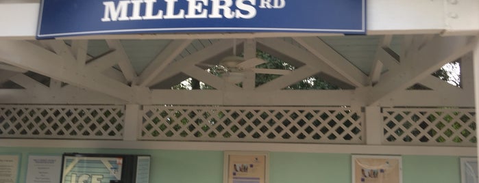 Miller's Rd Bus Stop is one of Joshさんのお気に入りスポット.