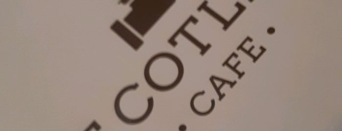 Le Cotlete Cafe is one of Yunnaさんの保存済みスポット.