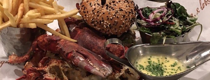 Burger & Lobster is one of Lugares favoritos de Nathan.