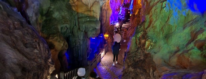 The Silver Cave is one of zhanjiajie.