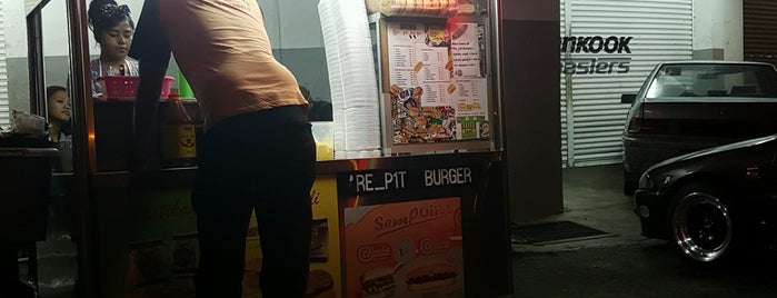 Burger Are-Pit,Seksyen 15,Bandar Baru Bangi,Selangor is one of personal.