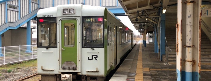 Sakamachi Station is one of 米坂線.