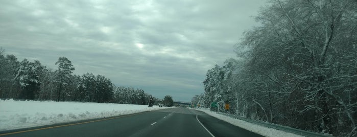 Veterans Memorial Highway is one of Roads.