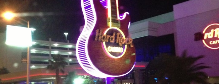 Hard Rock Hotel & Casino Biloxi is one of Tempat yang Disukai Theo.