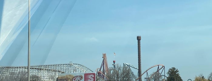 Demon is one of SIX FLAGS GREAT AMERICA.