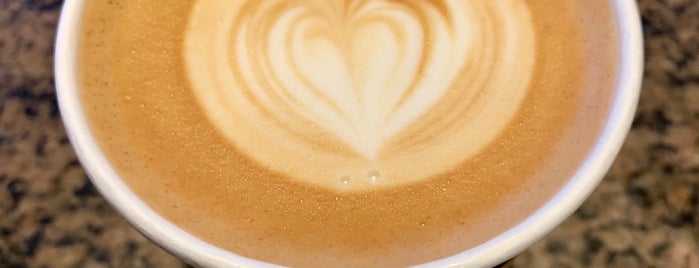 Peet's Coffee & Tea is one of Lugares favoritos de Marsha.