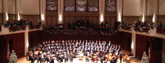 Jacoby Symphony Hall is one of Tempat yang Disukai Matt.