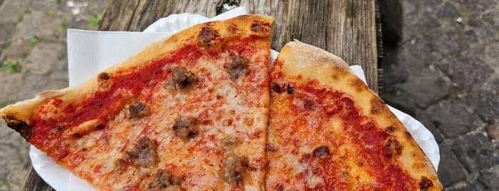 Pizza Al Taglio "Ai Due Forni" is one of #SkiCortina.