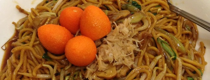 Golden jade kitchen is one of The Best Restaurants for Dim Sum in Jakarta.