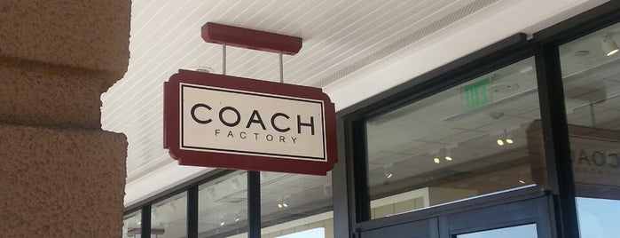 COACH Outlet is one of สถานที่ที่ Todd ถูกใจ.