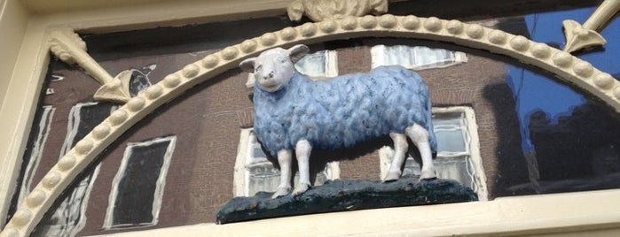 Blue Sheep Bed And Breakfast is one of (Pub)cats in Amsterdam.