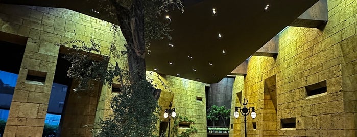 Babel Restaurant is one of Beirut (بيروت).