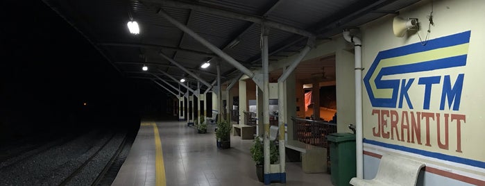 KTM Jerantut Railyway Station (Stesen Keretapi) is one of places i have been to.