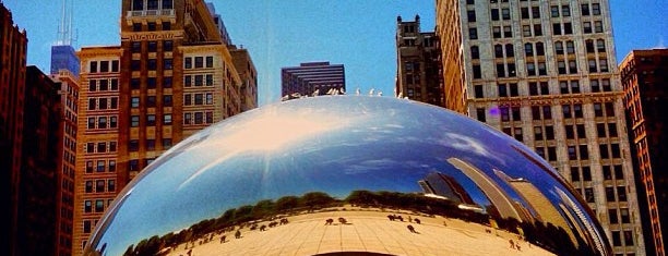 Cloud Gate by Anish Kapoor (2004) is one of Chicago.