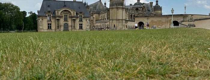 Musée Condé is one of リスト.