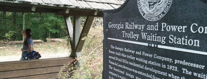 Trolley Waiting Station is one of Lugares favoritos de Chester.
