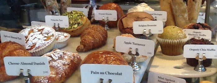 Le Pain Quotidien is one of Top Picks Bakeries オススメパン屋さん.