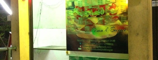 Zul's Burger is one of Makan @ Utara #7.