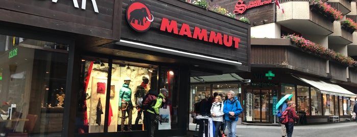 Mammut Store is one of Orte, die Rebeca gefallen.