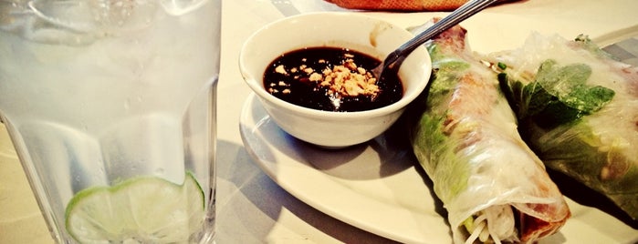 Vietnamese Cuisine Central is one of Locais curtidos por Ryan.