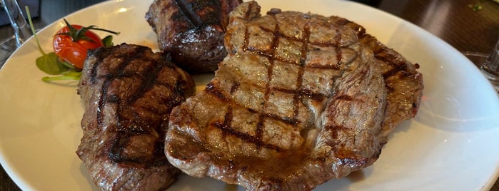 Buenos Aires Cafe is one of Steak.