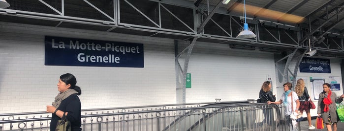Arrêt La Motte-Piquet — Grenelle [80] is one of Paris for the Ravehs August 2014.