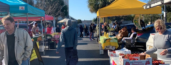 Crescent City Farmers Market is one of New Orleans Todo.