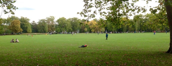 Queen's Park is one of Kid Friendly London.
