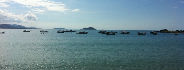 Praia da Armação is one of Florianópolis/SC.