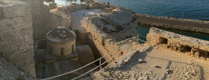 Kyrenia Castle is one of Hulya : понравившиеся места.