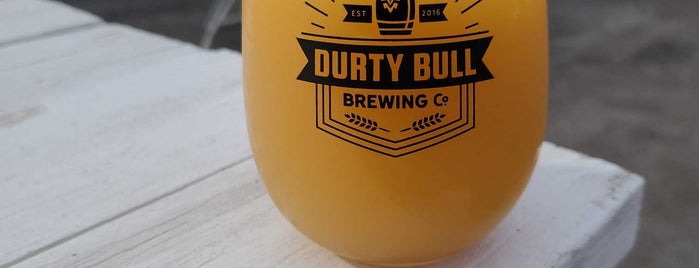 Durty Bull Brewing Co. is one of Tempat yang Disukai Steven.