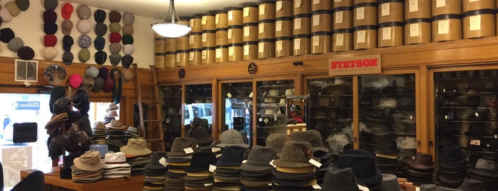 Goorin Bros. Hat Shop - Pike Place is one of S.'ın Beğendiği Mekanlar.