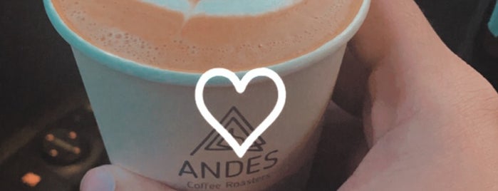 Andes Coffee Roasters is one of Jawaher 🕊'ın Beğendiği Mekanlar.