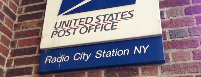 US Post Office - Radio City Station is one of Locais curtidos por Nicole.