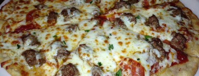 UNO Pizzeria & Grill is one of Dianas.