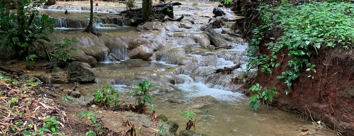 Phatad Waterfall is one of กาญจนบุรี.